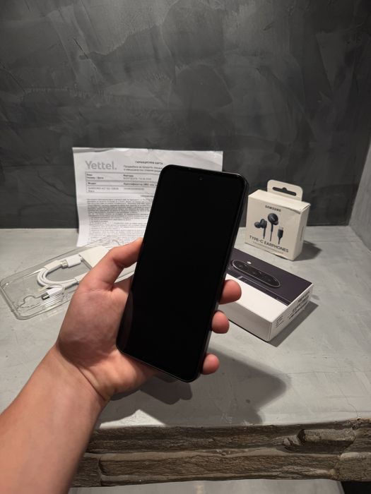 ЧИСТО НОВ Samsung A27 5G +  Samsung слушалки подарък