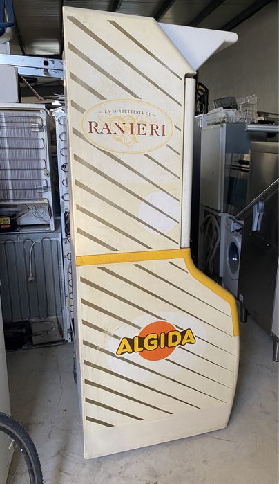 Минусова хладилна витрина 2м -