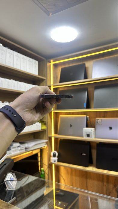 iPhone 14 Pro Max ideal xolatda ochilmagan