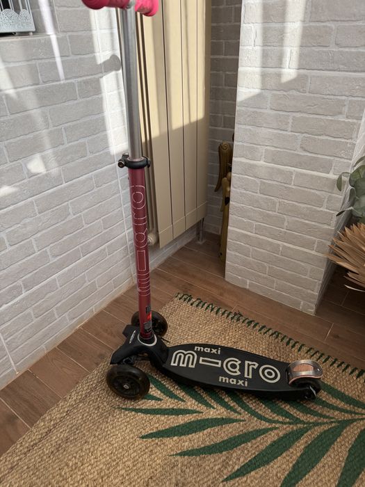 Trotineta Maxi Micro , roz