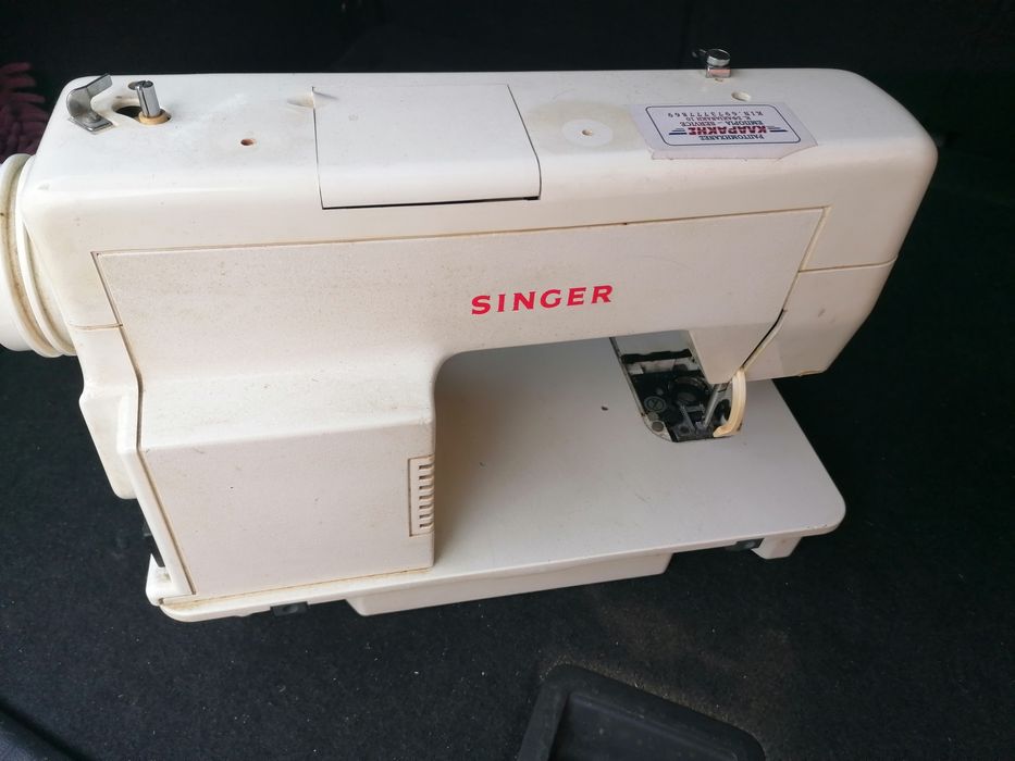 Шевна машина SINGER 2604 C