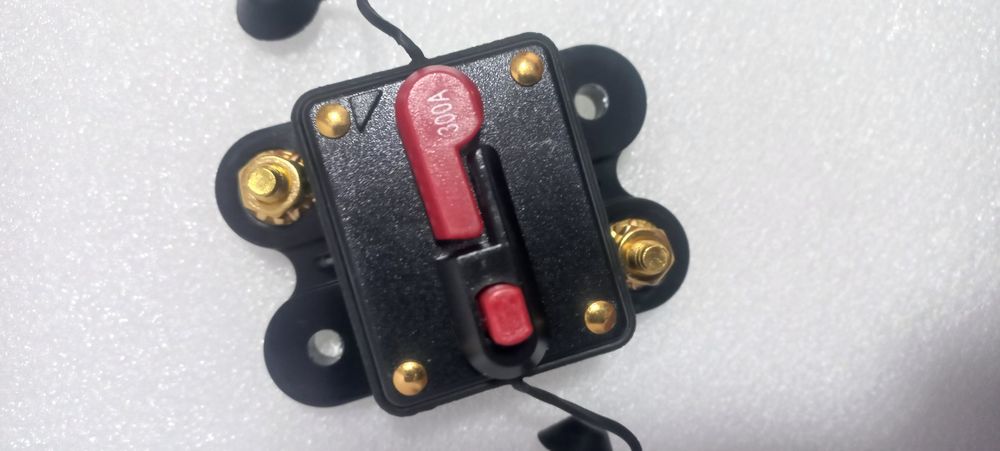 Siguranță automată rearmabilă cu reset 300A, 12-48V !!!