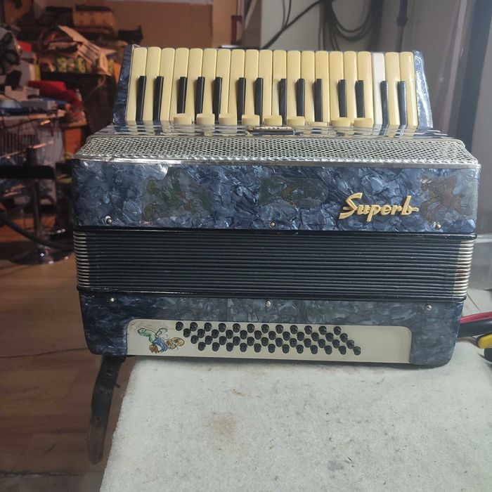 Acordeon Timis 48 basi, 9 registre