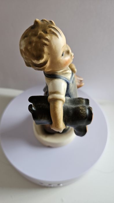 Goebel Hummel, порцеланова фигура, Boots, номер 143/0 TMK3