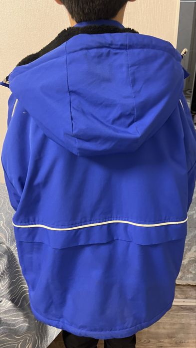 Продам куртку на мальчика