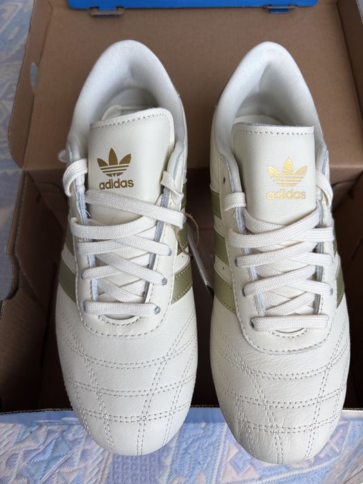 Кроссовки adidas оригинал