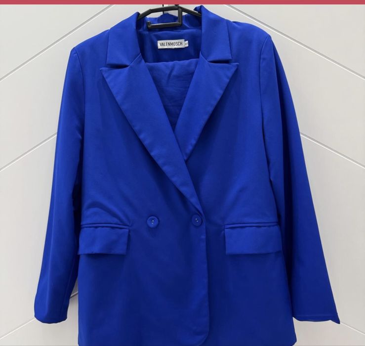 Косюмы б/у в хорошем состояний