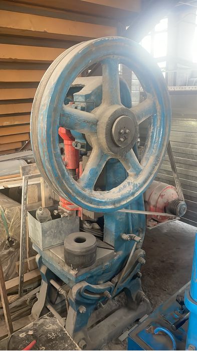 Пресс кривошипный 65,40,25