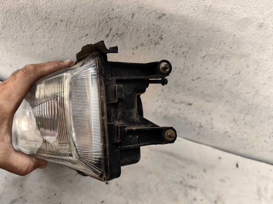 Оригинален фар Mitsubishi Colt