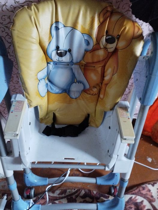 Срочно продам детский стульчик для кормления