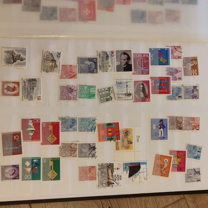 Clasor 16 pagini cu timbre