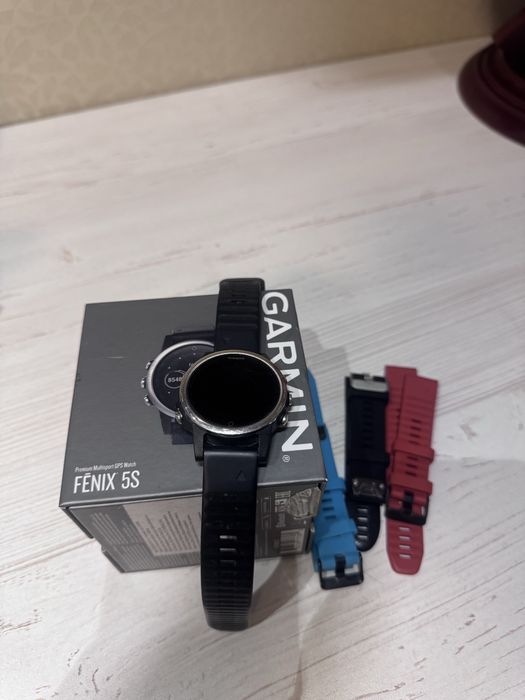 Часы Garmin Fenix 5S