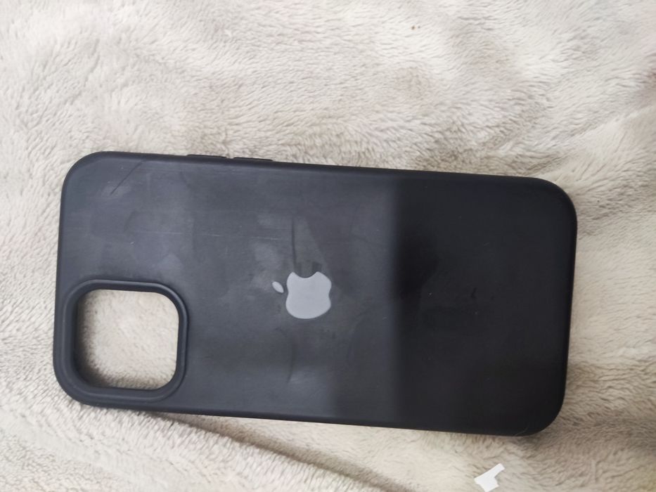 Продаю чехлы для 12 айфонов, доставка стоит денег