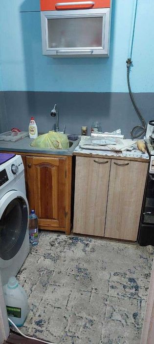 Дубовый галерейка 1/4/4 уй сотилади