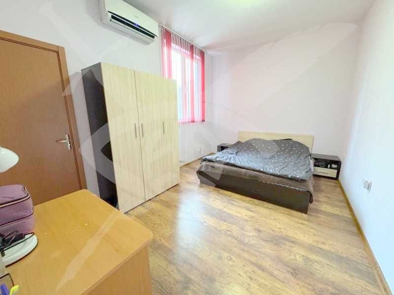 Продава се Едностаен апартамент в Пловдив, Тракия - 120 кв.м за 1417 €/кв.м - Снимка #1