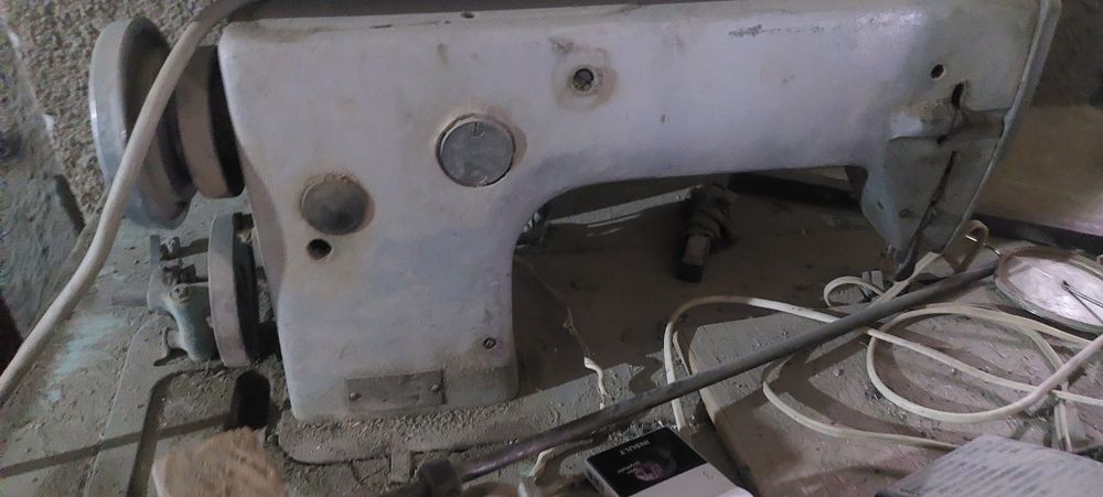 Швейная машинка + оверлог