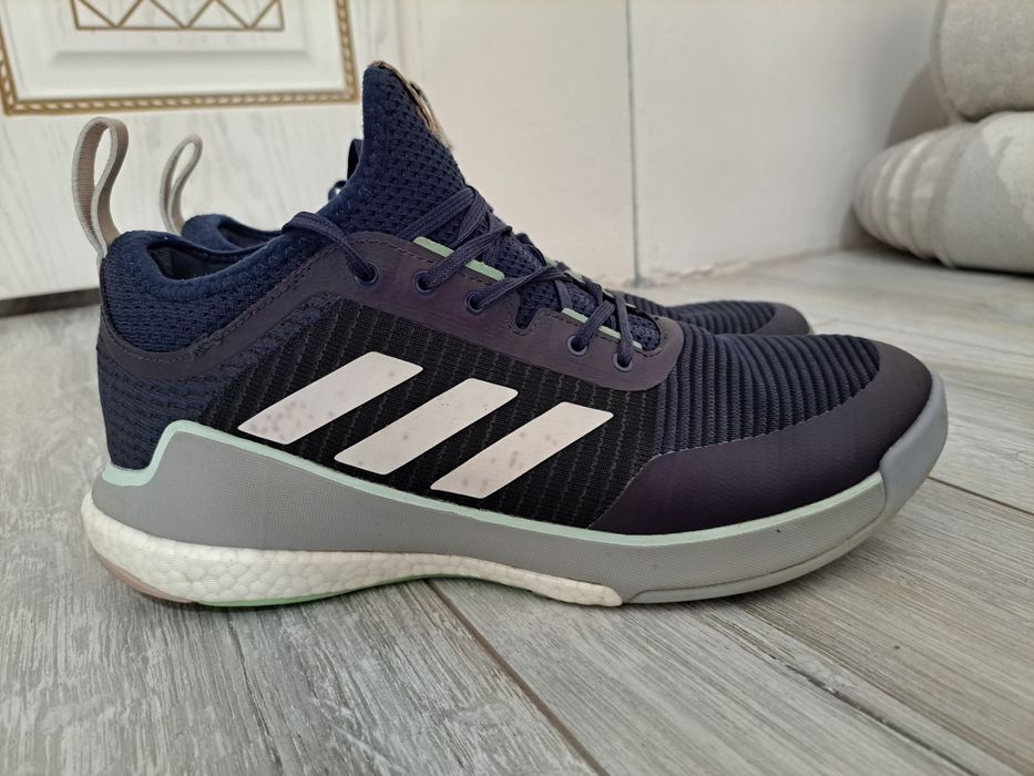 Adidas кроссовки
