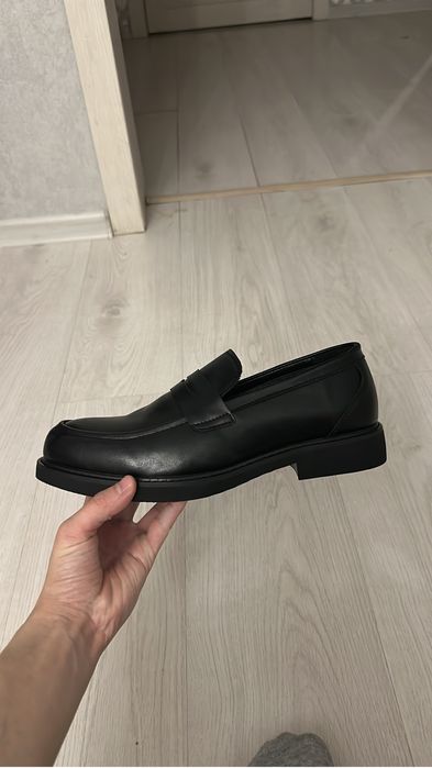 продаю лоферы абсолютно новые