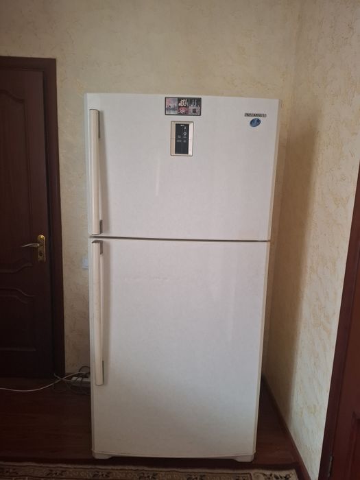 Холодильник Samsung Морозилник