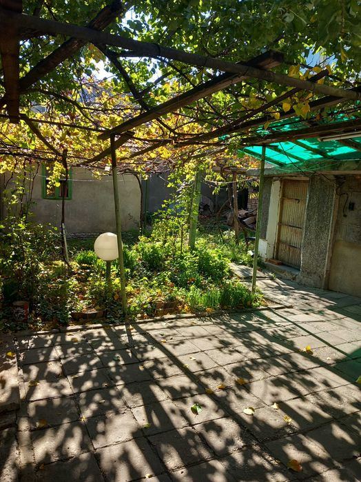 Продава се Къща в Варна, Владислав Варненчик - 160 кв.м за 263 €/кв.м - Снимка #1