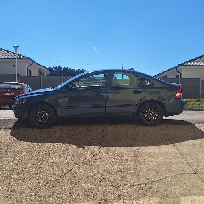 Vand sa schimb Volvo s40 Model 2005