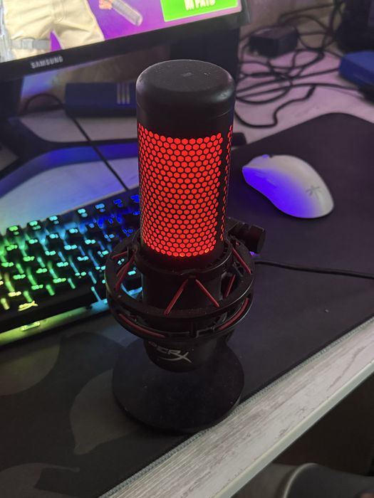 Микрофон HyperX Quadcast