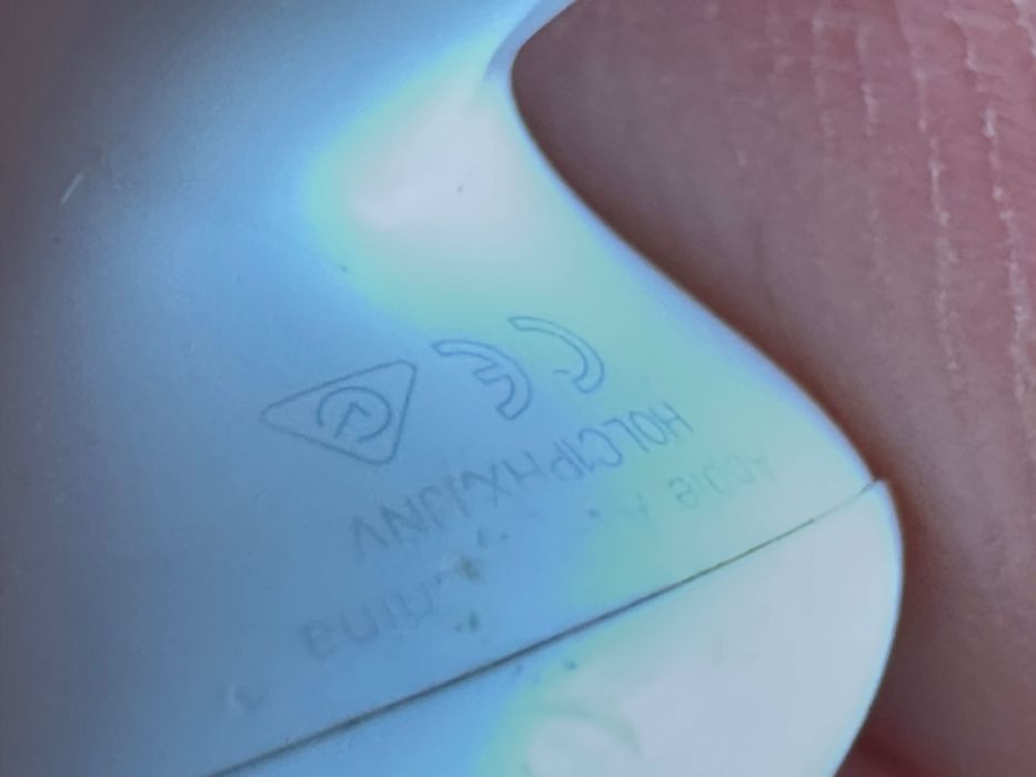 APPLE AIR PODS 2 Генерация.  Само слушалките