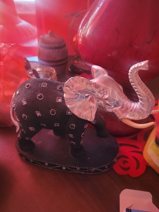 Продам статуэтка слон