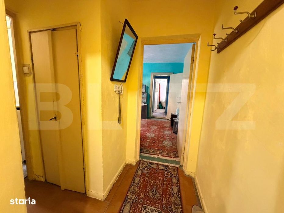 Apartament cu 3 camere, 47mp, etaj intermediar, Cugir