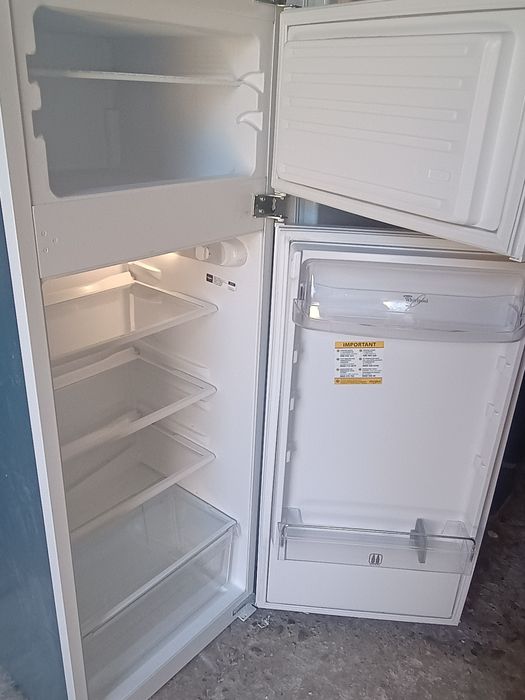 Frigider cu congelator tip combină frigorifică îndesit artic Privileg