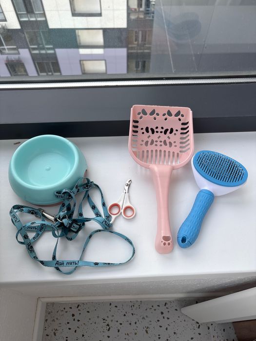 Лоток и аксессуары для кошки