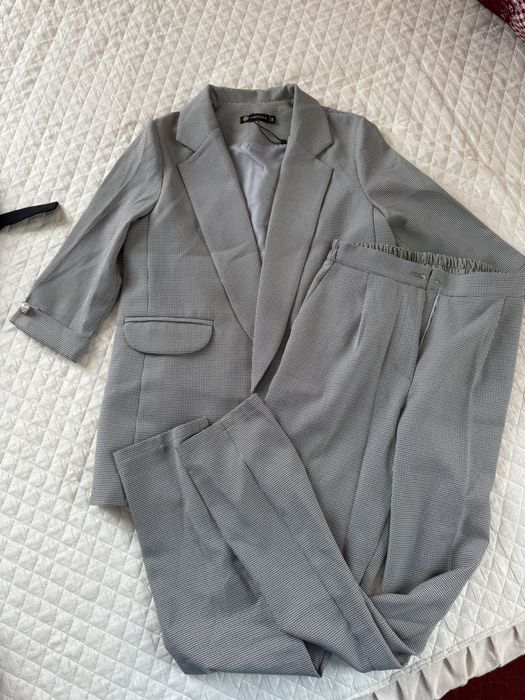 Одежда для девочки/женщины, 5 вещей, одеты 1 раз