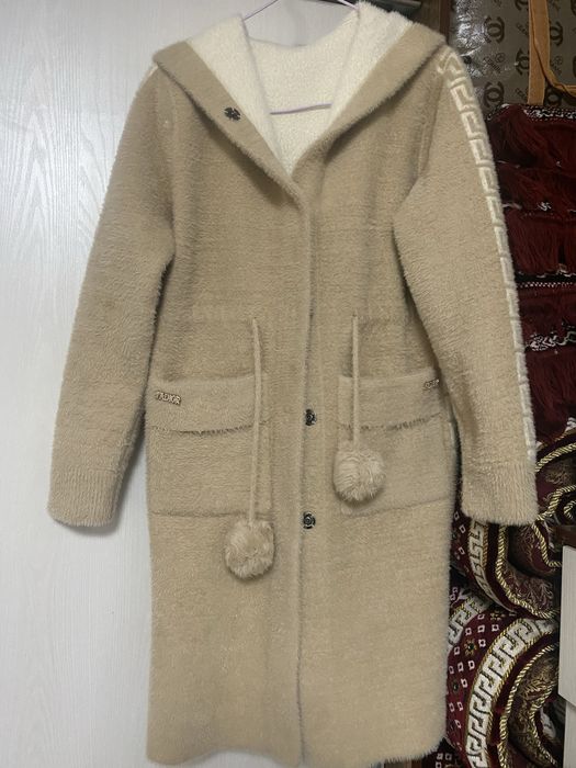 Kardigan ikki tomonlama kiyiladigan angorka materiali issiq