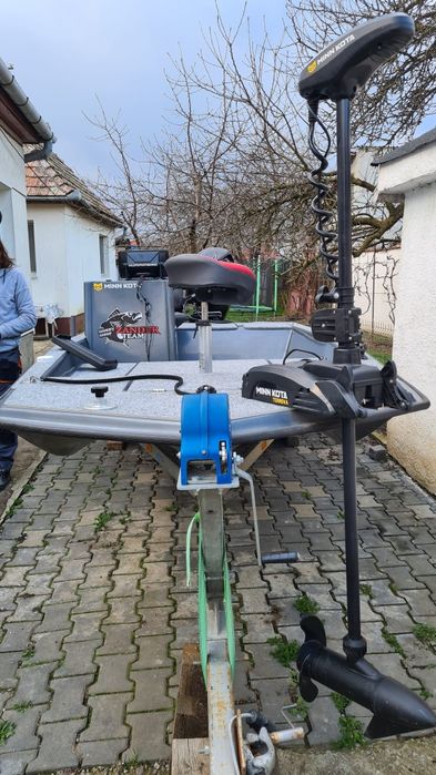 Barca pescuit HirosHY470