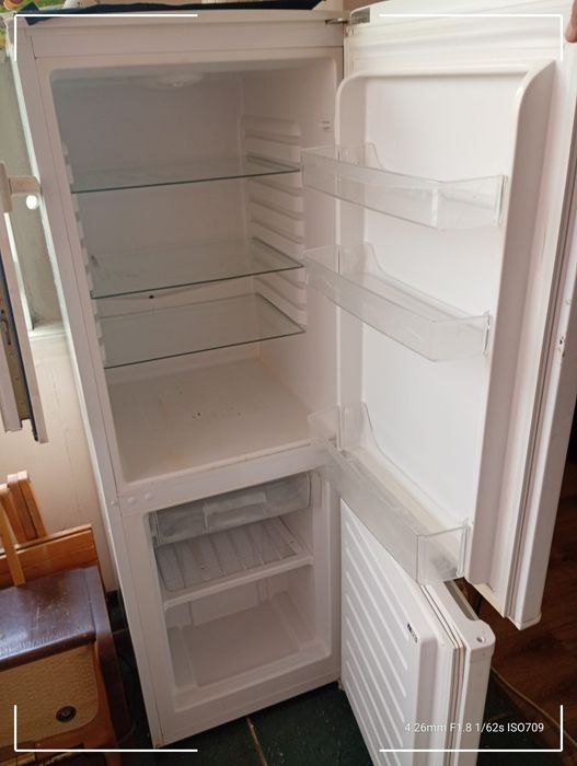 Vand urgent frigider