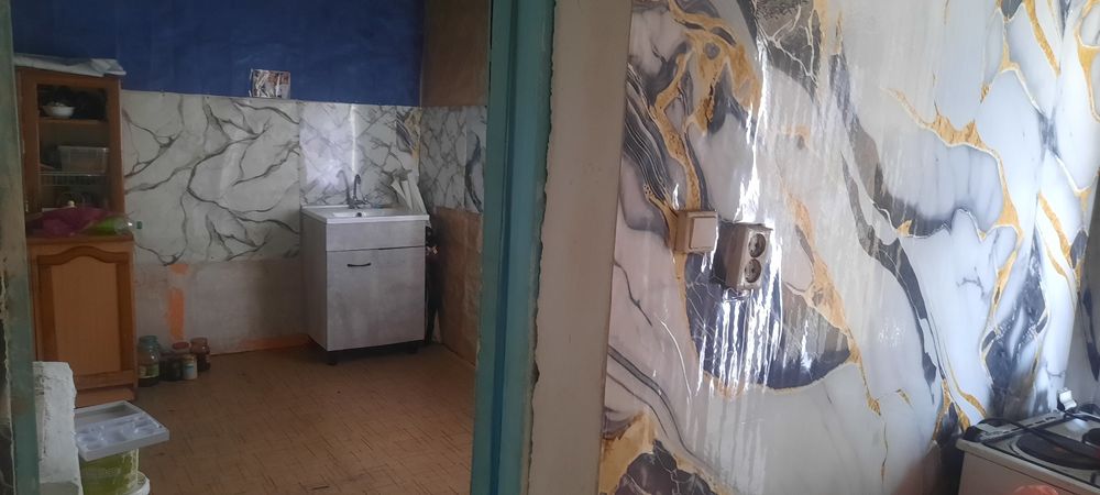 Посёлок Восточный  лев. Остановка развилка.