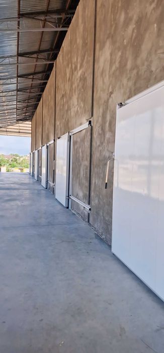 Промышленные холодильные герметичные двери откатные и распашные