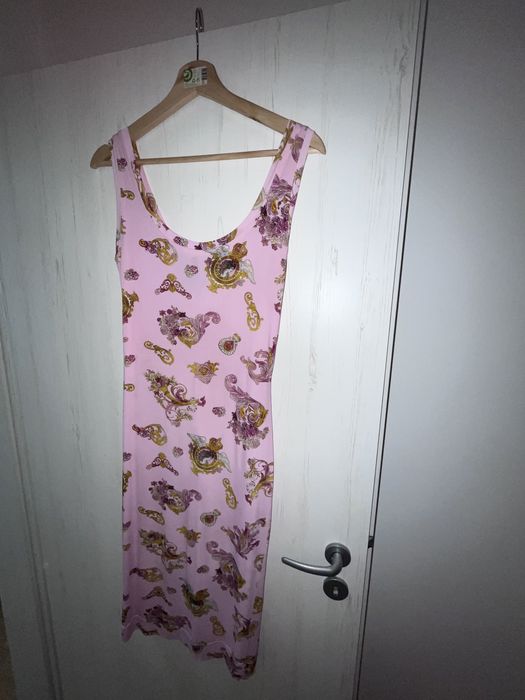 Rochie de vara  primita cadou In stare foarte  Materialu foarte placut