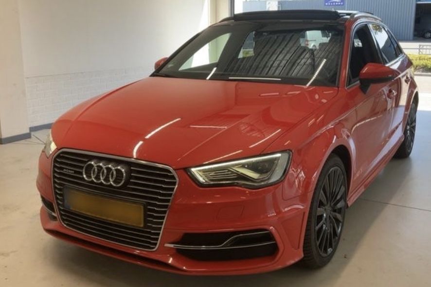 Audi A3  S- Line Plug-in  Hybrid/ 204cp/Import recent//Full