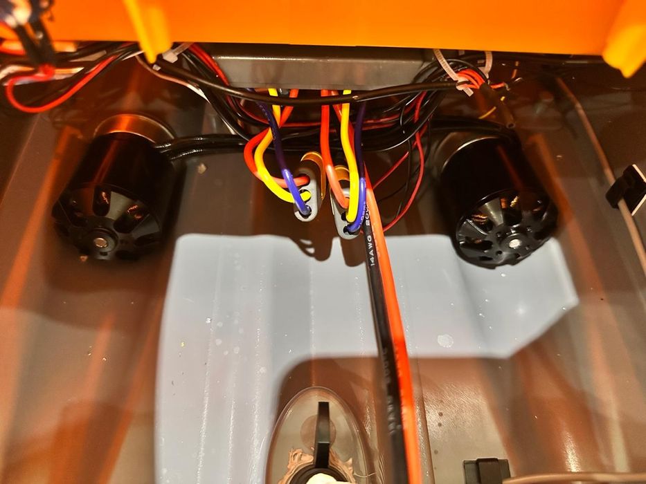 Прикормочный кораблик