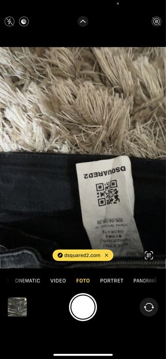 Vând blugi dsquared2