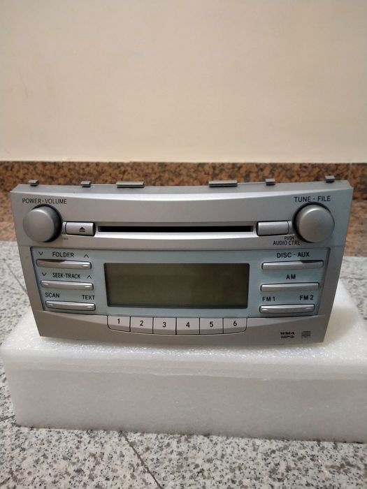 Автомагнитола на 40-CAMRY.