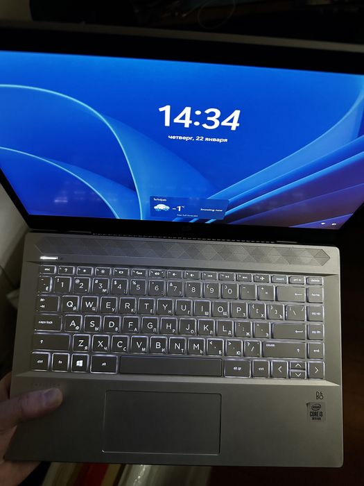 Продается нотубк Hp i3-10gen