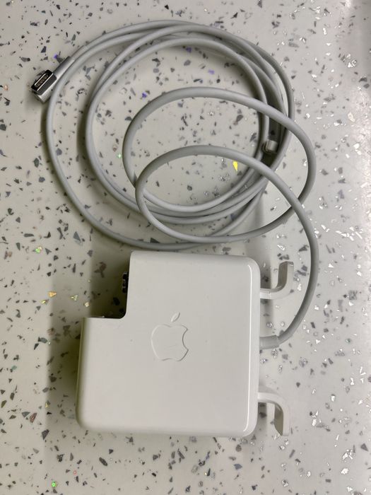 Зарядно за Apple MacBook