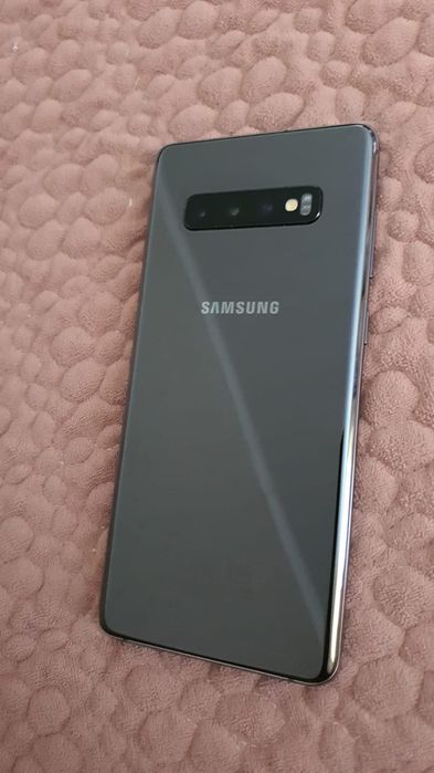 Продам самсунг с 10 +