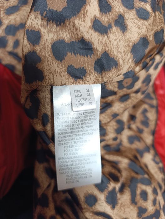 Продаю куртку ветровку