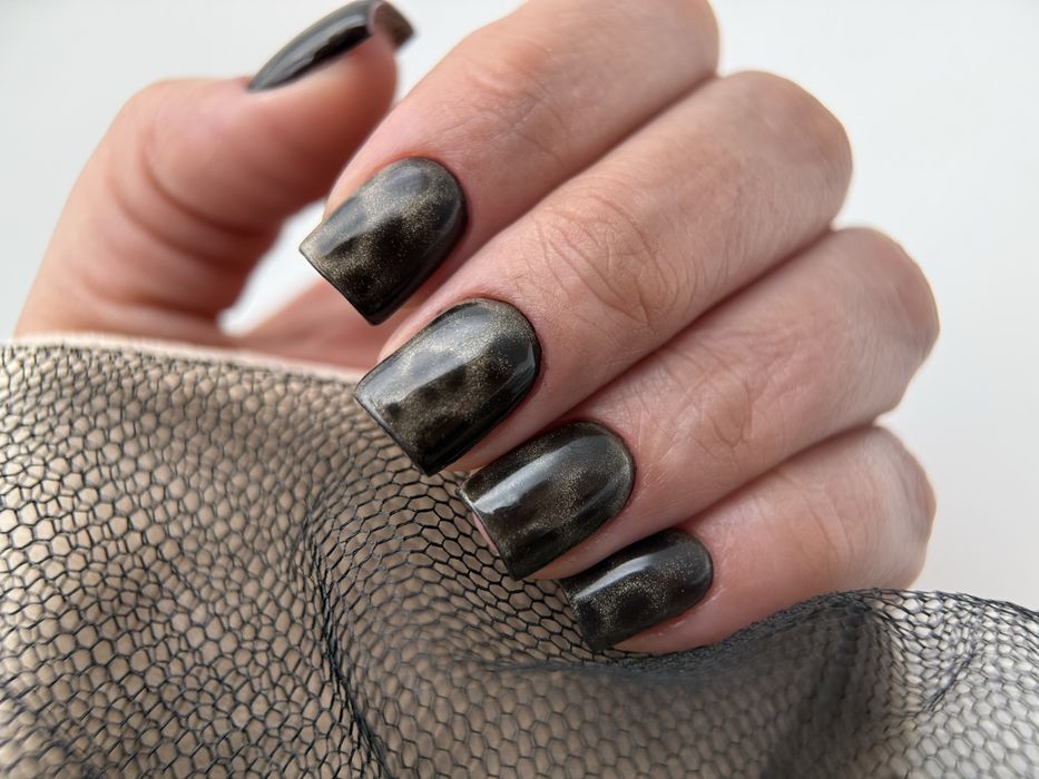 Наращивание ногтей , маникюр, укрепление ногтей