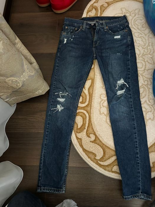 Blugi levis marimea 46 noi nepurtati