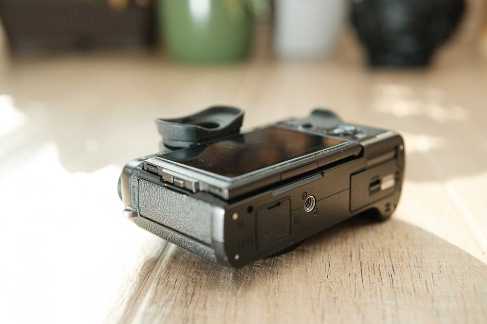 Fujfilm X-T2 plus grip si 4 acumulatori extra