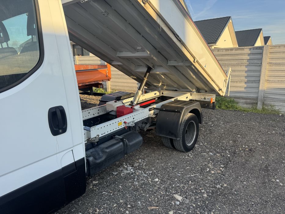 Iveco basculabil pe spate